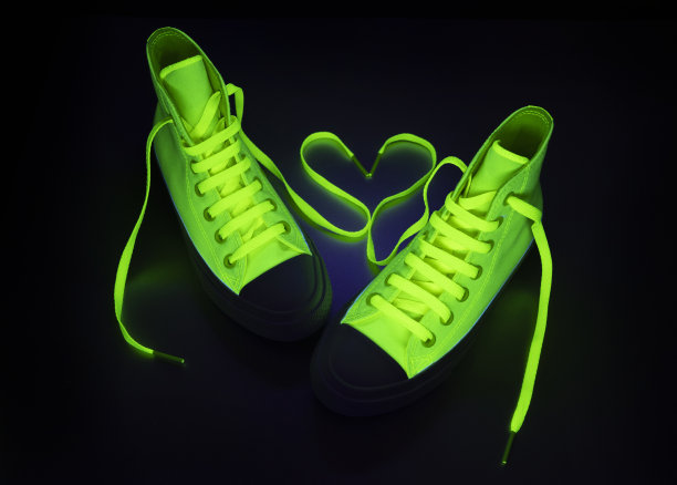 霓虹高帮运动鞋图片下载