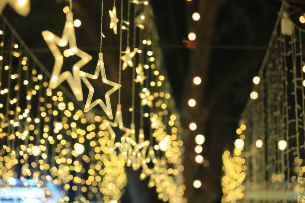 星空中的黄色星星图片下载