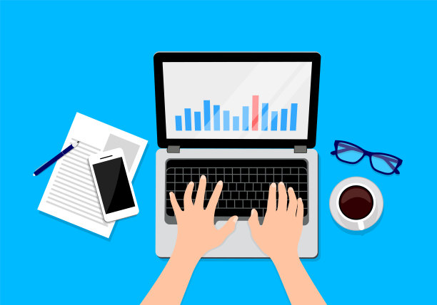 在笔记本电脑上工作的俯视图。一张纸和一杯咖啡。图片下载