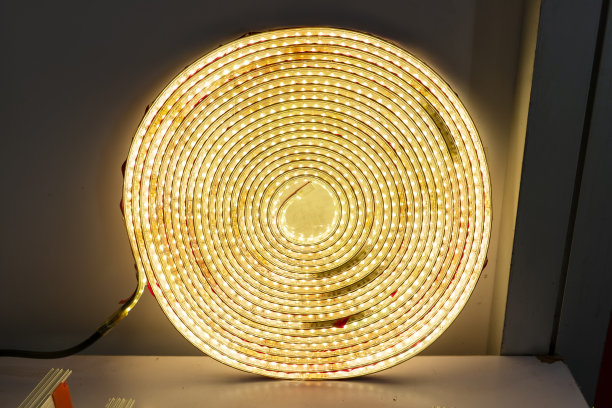 照亮房间的LED条图片下载