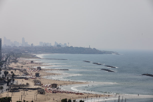 以色列特拉维夫城市海滩和城市景观图片下载