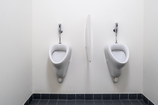 小便池在墙上图片下载