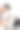 青年商务男士边吃披萨边工作图片下载