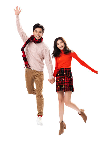 欢乐的青年情侣手牵手图片下载