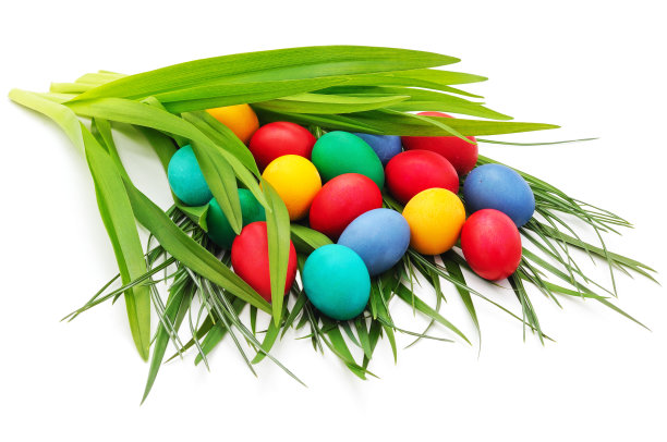 草地上有复活节彩蛋。图片下载