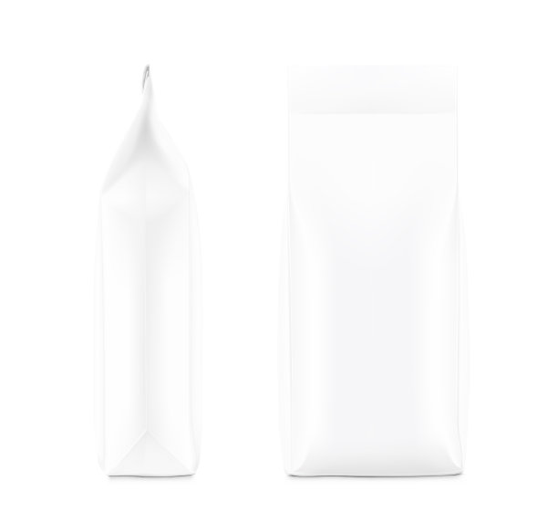 真实的食物袋孤立在白色的背景。侧面和正面视图。图片下载