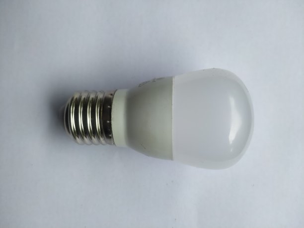 白色背景上的Led灯图片下载