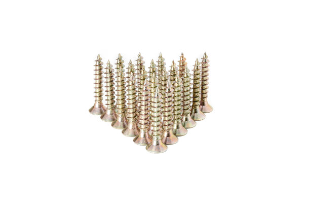 白色背景上的金字塔形建筑金属螺丝特写图片下载