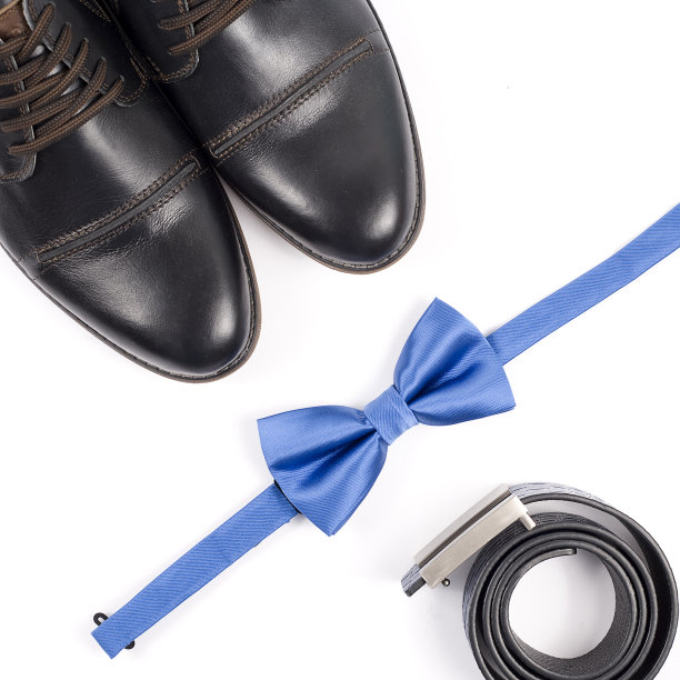 白色背景上的男士时尚服装套装图片下载