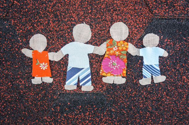 有两个孩子的家庭图片下载