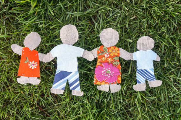 有两个孩子的家庭图片下载