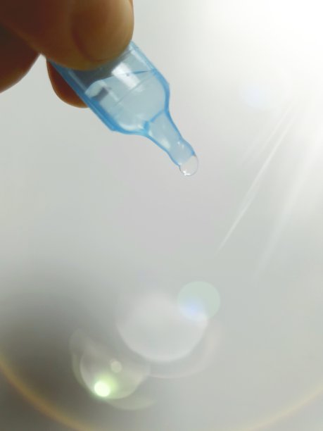 人工眼泪图片下载