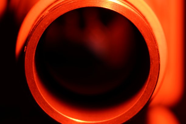 老式幻灯机与幻灯片相框在工作室用闪光灯拍摄图片下载