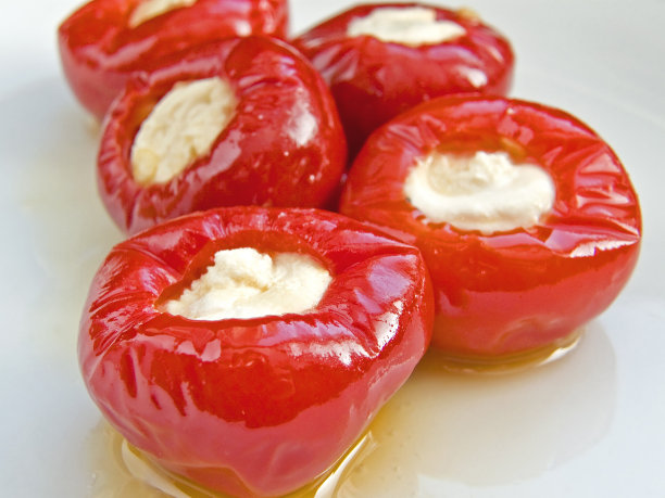 橄榄油里塞满奶油芝士的樱桃椒(图10)图片下载
