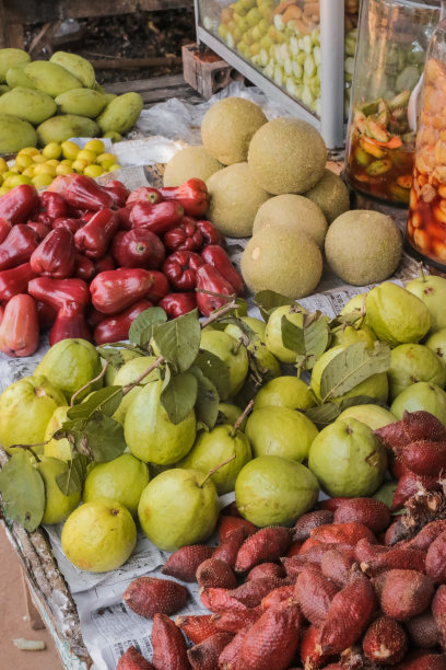 本地市场的异国水果图片下载