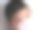 亚洲男孩的脸不舒服的流感，他使用口罩遮住他的鼻子。他咳嗽起来，很不高兴。他忧郁的眼睛在诊所接受了治疗。图片下载