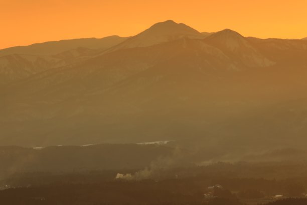 日落和山脉图片下载