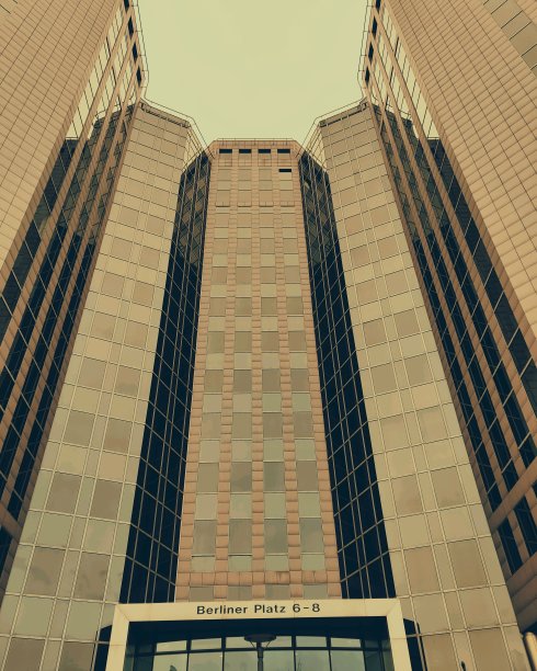 德国埃森市的摩天大楼图片下载