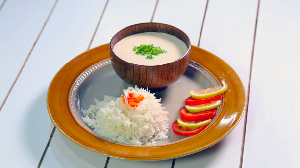 中东芝麻酱沙拉配白米饭照片图片下载