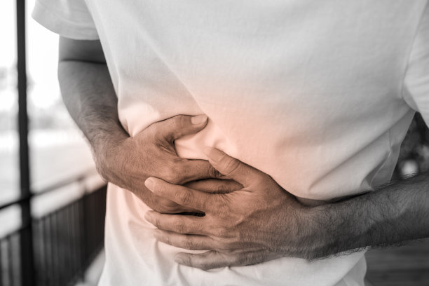 胃痛的人图片下载