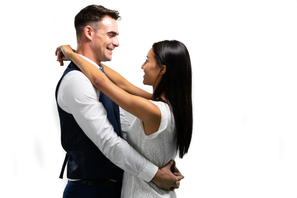 情侣在婚礼当天跳舞图片下载