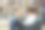 聪明的孩子们，男孩子们，在图书馆里自学图片下载