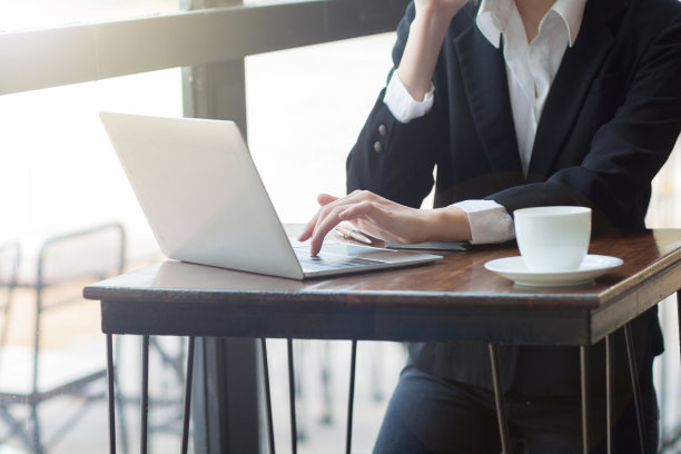 办公图片素材ID：352705818