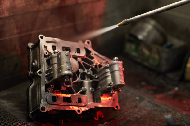 喷砂汽车发动机零件图片下载