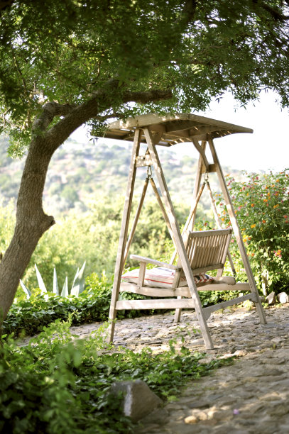 花园的秋千1图片下载