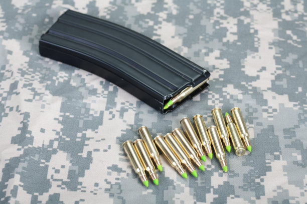 5.56毫米子弹在美军制服上图片下载