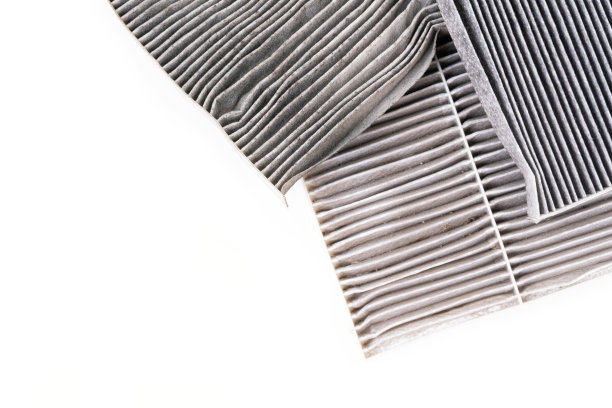 肮脏的汽车空调过滤器隔离在白色背景上图片下载