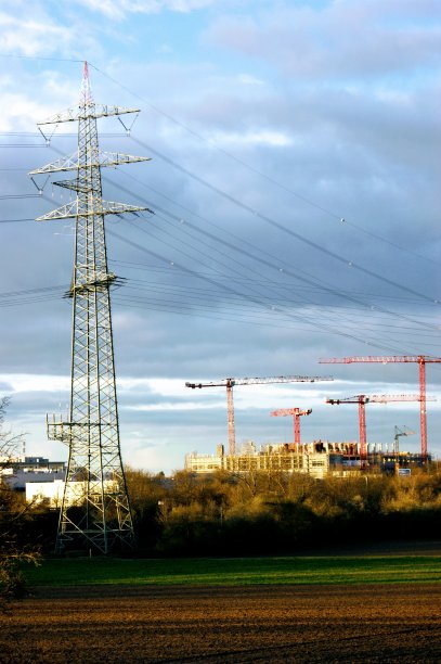 德国法兰克福(主城区)的电力塔和施工侧图片下载