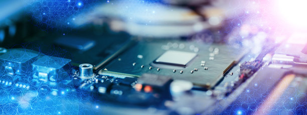 计算机技术:近距离观察电路板上的计算机芯片图片下载