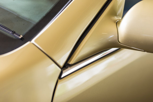 详细的汽车侧镜图片下载