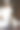 女性手里拿着一个用来铸造陶土制品的碗。陶制盘子的成形方法图片下载