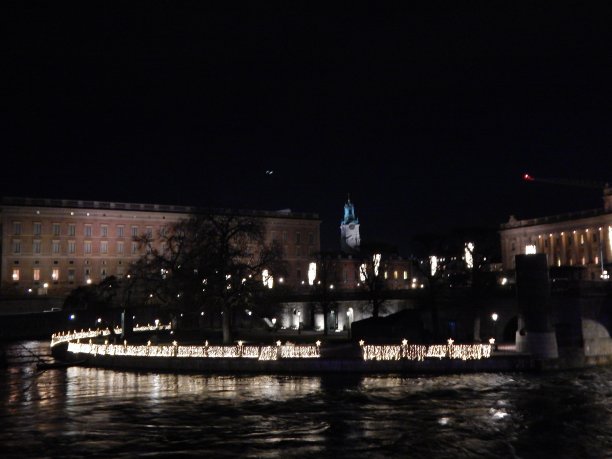 位于瑞典首都斯德哥尔摩的皇家城堡图片下载