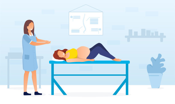 在医生办公室接受检查的孕妇图片下载