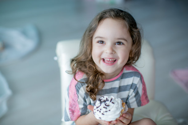 小孩图片素材ID：352822974