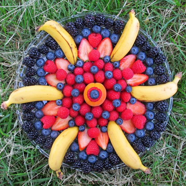 水果盘子里。图片下载