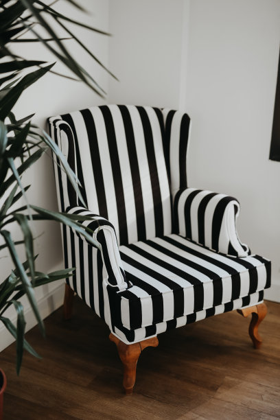 条纹扶手椅图片下载