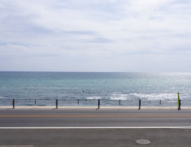 镰仓的海边车道图片下载