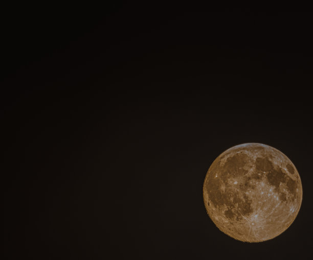 冬夜的满月图片下载