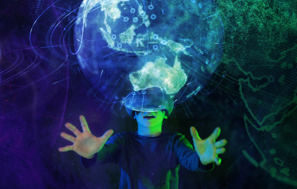探索虚拟现实的孩子，羡慕他周围的空间。VR耳机图片下载