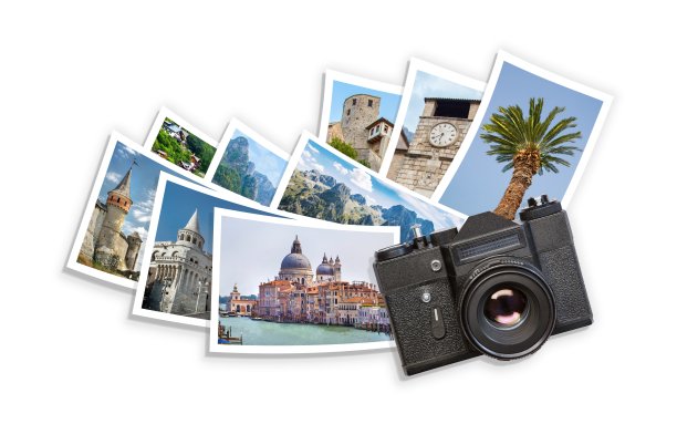 旧相机和打印的照片在白色的背景图片下载