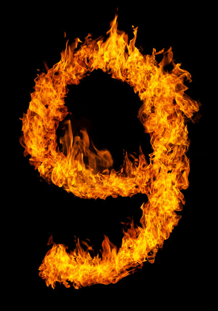 数字9字体在燃烧的火孤立在黑暗的背景为数字设计目的图片下载