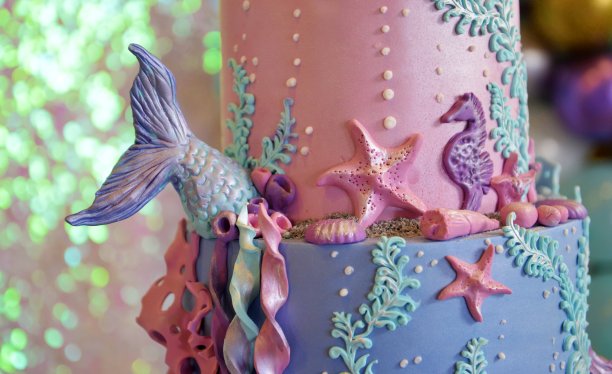 宝贝女孩真生日蛋糕，海洋生命主题图片下载