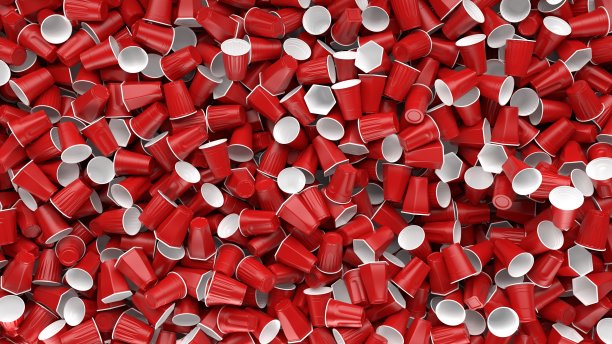 塑料杯的3d渲染充满了屏幕。塑料自由概念。图片下载