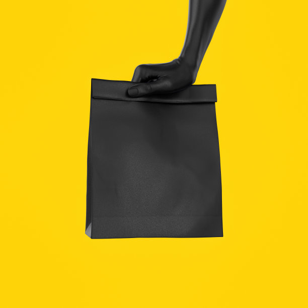 黑色手提外卖纸袋孤立在黄色背景上。外卖服务理念横幅。3 d演示。图片下载