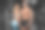 运动夫妇在健身房展示肌肉和锻炼图片下载