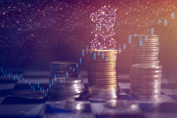 创新策划和构思棋马赚钱，商业钱币堆叠以金融图形和股市数字线为背景。挑战与投资之战理念图片下载